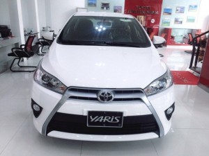 Cần bán Toyota Yaris 1.5G mới 100%, màu trắng giao ngay, chỉ cần 150tr nhận xe ngay