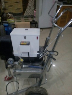 Bán gấp máy phun sơn