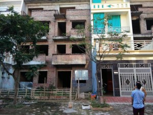 Bán Nhà xây thô lk2-14 khu đô thị mới Đông Sơn....