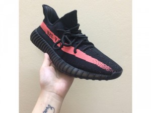 Giày yeezy boost 350 v2 hàng cực chuẩn