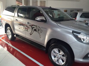 Cần Bán Xe Toyota Hilux 2.8G Màu Bạc Số Tự Động, Mới 100%, Giao Ngay
