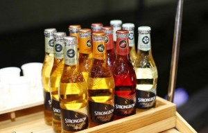 Bia Strongbow Cider bia trái cây 345.000đ.