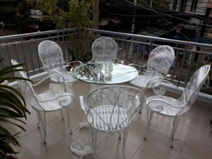 Bàn ghế sân vườn xuất khẩu đẹp, giá không đổi