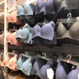 Áo lót Uniqlo xách tay Nhật