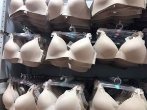 Áo lót Uniqlo xách tay Nhật