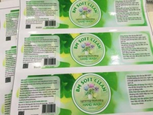 Tem nhãn dán bình xà phòng rửa tay in trên chất liệu decal sữa | Sự phối hợp màu sắc, bố cục, phông nền là những yếu tố giúp cho việc nhận dạng hình ảnh thương hiệu nhanh hơn nhiều lần, và giúp cho khách hàng có thể nhớ được những đặc tính riêng của sản phẩm đó, mặc dù họ có thể mua hàng ở nhiều cửa hàng khác nhau.