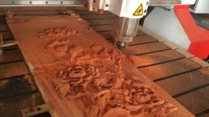 Máy cnc signkey 1325 nhập khẩu nguyên máy giá rẻ.