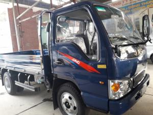 Xe tai jac 2,4t thung dai3,7m ra vao tp