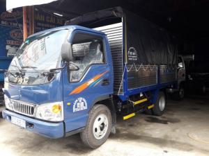 Xe tai jac 2,4t thung dai3,7m ra vao tp
