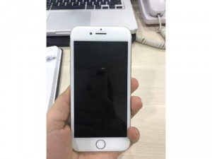 Cần bán iphone 7 32 GB màu Gold