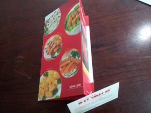 In tờ rơi gấp 3, gia công cấn 2 đường, khổ in A4 cho cửa hàng thực phẩm, quán ăn, đại lý phân phối hàng đông lạnh tại TPHCM