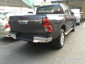 Khuyến Mãi Toyota Bán Tải Hilux 2018 2.4E số tự động 1 cầu Nhập Thái màu Xám giao ngay. Mua trả góp 0%