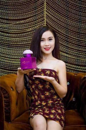 Kem phấn nước nhân sâm vàng mocha