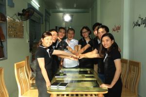 Chất liệu da cao cấp, được công ty nghiên cứu tìm hiểu rất kĩ trên thị trường nên bạn cứ yên tâm về các sản phẩm của chúng tôi.