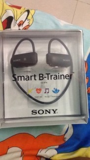 Bán nhanh máy nghe nhạc tai nghe thông minh sony smart b-trainer sse-btr1 black