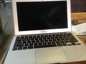 Bán MacBook air 2012