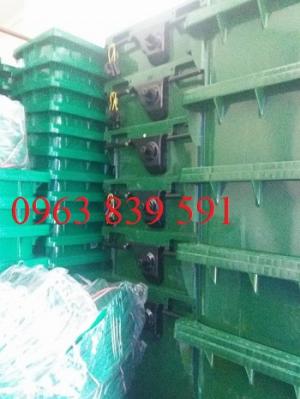 Rổ nhựa công nghiệp có bánh xe