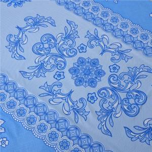 Khăn trải bàn phong cách cổ điển