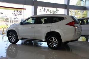 Mitsubishi PAJERO SPORT 2017, xe nhập, đẳng cấp dòng SUV. Cho vay 80%
