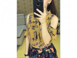 Áo hoa hở vai