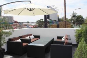 Sofa mây cafe phòng lạnh giá chỉ 3.500.000 bộ như hình