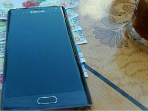 Galaxy note edge ( màn hình cong)