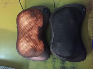 Gối massage 8 bi hổng ngoại