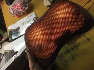 Gối massage 8 bi hổng ngoại