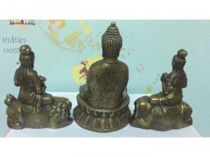 Tam thánh phật, chất liệu đồng giả cổ