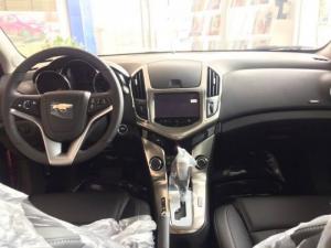 Chevrolet Cruze 2017 giảm giá lên đến 70 triệu