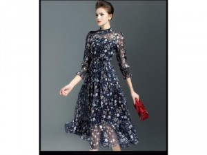 Đầm voan họa tiết phong cách