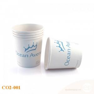 Cốc giấy với in ấn đơn giản nhưng đjep mắt