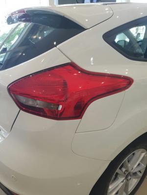 Ford Focus 1.5 Sport 2018, 740tr. đủ màu giao ngay, tặng phim, bảo hiểm,