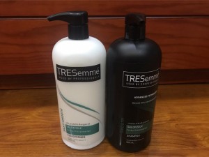Sét 2 chai gội xã Tresemme 900ml