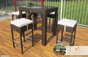 Bàn ghế chân sắt mặt gỗ chuyên dùng cho quán cafe, quán ăn, nhà hàng