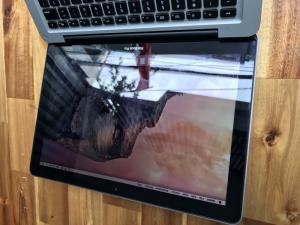 Macbook pro MD101 ( đời 2012 ), i5 2,5G, 4G, 500G, zin100%, giá rẻ