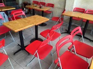 Thanh lý gấp 100 bộ bàn ghế nhựa đúc quán café, quán ăn trà sữa