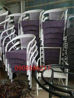 Bàn ghế xuất khẩu cần thanh lý giá rẻ