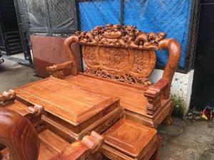 Bộ bàn ghế phòng khách bộ nghê đỉnh hương vân tay 12 gồm 6 món