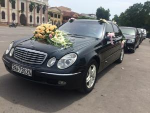 Cần bán xe Mercedes e240 đời 2003