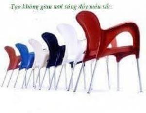 Bán bàn ghế có đặc tín chịu nhiệt và chịu lực tốt, sản phẩm được bảo hành 1 năm