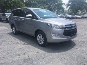 Toyota Innova 2.0G số tự động, động cơ xăng