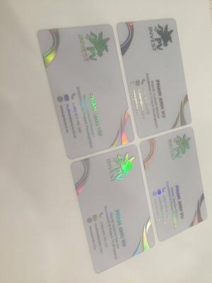 Liên hệ In Kỹ Thuật Số để được tư vấn dịch vụ in thẻ nhựa nhân viên trong suốt hot hiện nay