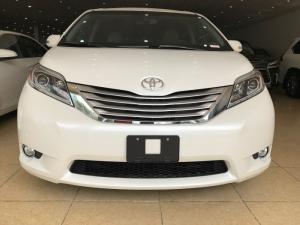 Bán Toyota Sienna 3.5 Limited màu trắng sản xuất 2017 mới 100% giao xe ngay