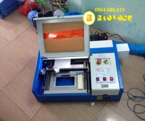 Máy laser 3020 cắt khắc phi kim, như dấu, da, gỗ mica,tre,v.v. ..