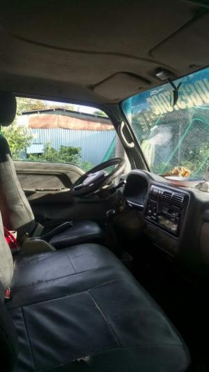 Xe tải cũ kia k2700 tải 1 tấn thùng kín đời 2003