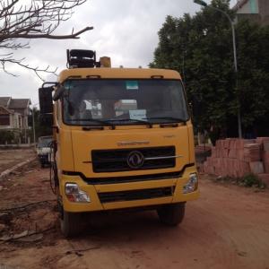 Xe tải cũ dongfeng 4 chân đời 2010 gắn cẩu sosan 7t5