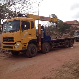Xe tải cũ dongfeng 4 chân đời 2010 gắn cẩu sosan 7t5