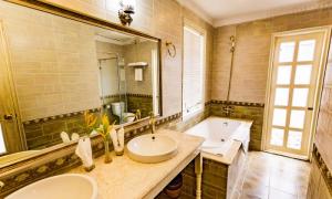 Sở Hữu Biệt Thự Liền Kề Chỉ Với 1,8Tỷ Diện tích 180m2 Tại Vườn Vua Resort