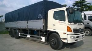 xe tải hino 24 tấn thùng mui phủ